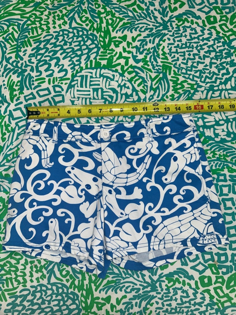 Lilly Pulitzer Gabby Gators texted shorts, Size 4 - Picture 8 of 13